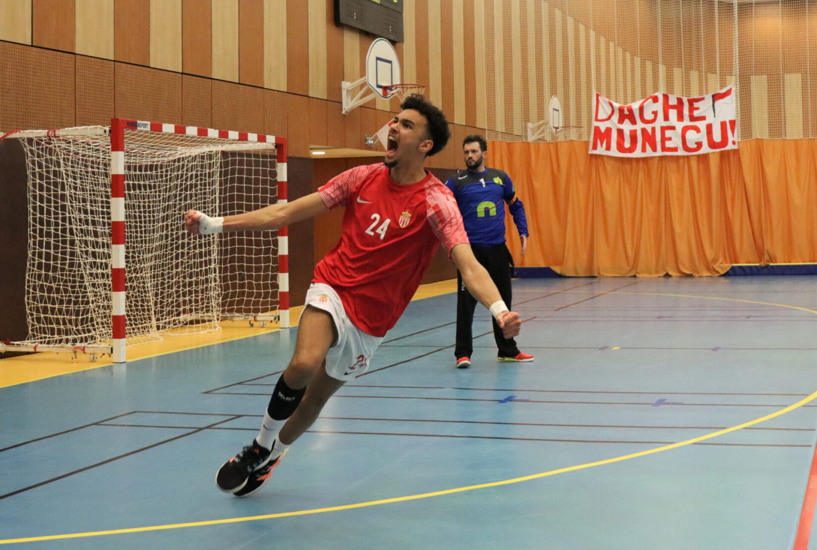 Noam El Ouadrhiri sous les couleurs de l'AS Monaco Handball.