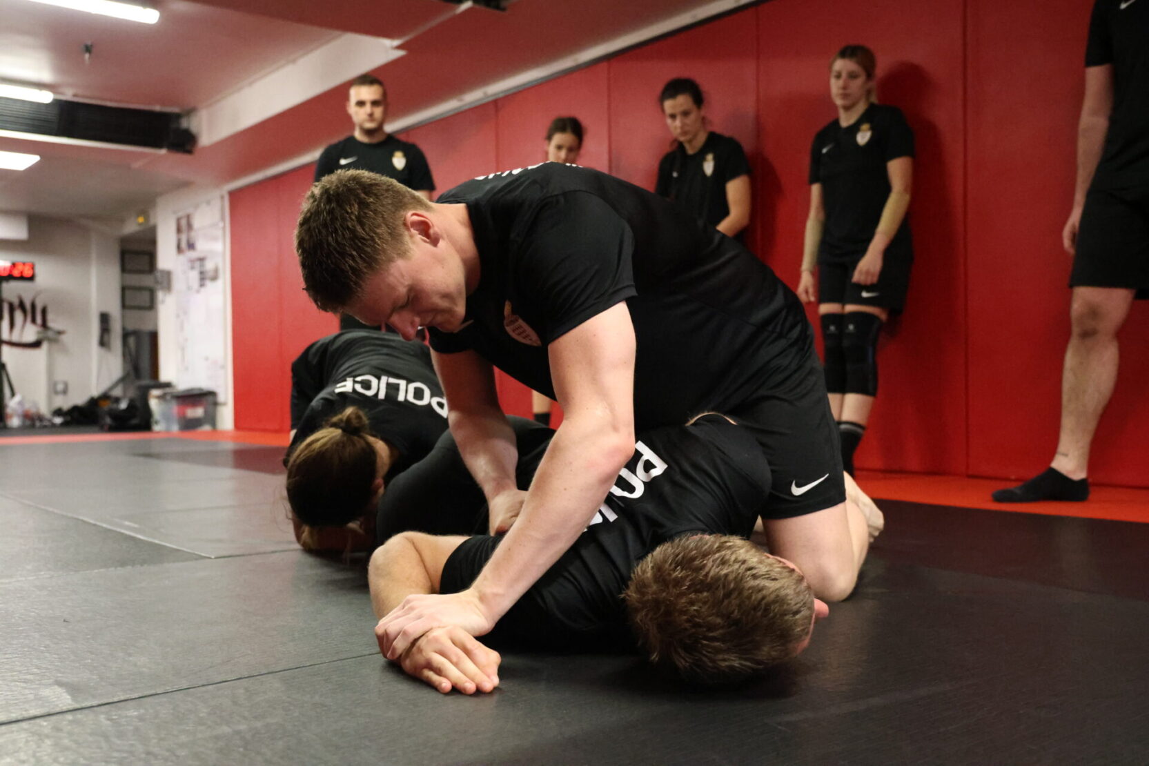 Code Sport Monaco a suivi des élèves-agents de la 56e promotion de l'école de police de la Sûreté publique lors d'une séance sportive le 22 avril. Au programme : du cardio, de la technique, de la maîtrise de soi… et beaucoup de sueur !